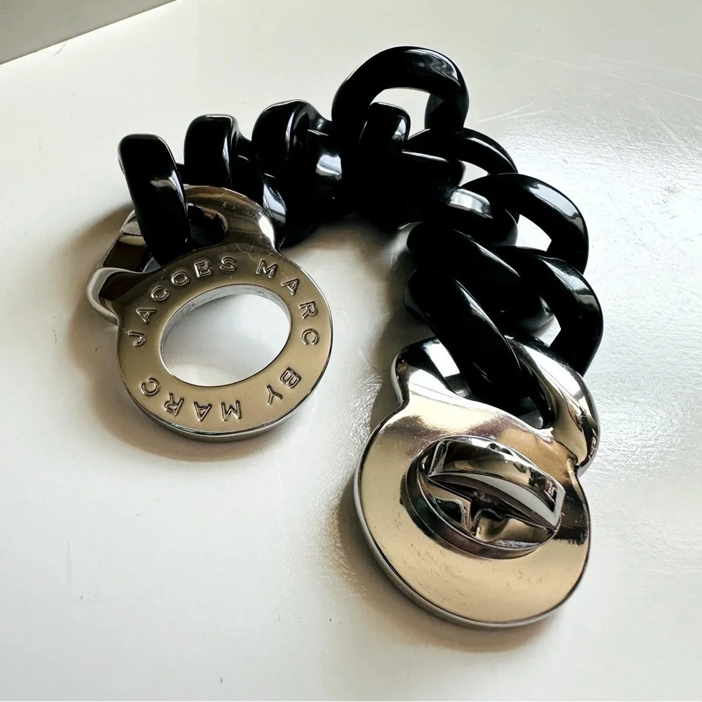 Marc By Marc Jacobs Vintage Chunky Turnlock Bracelet